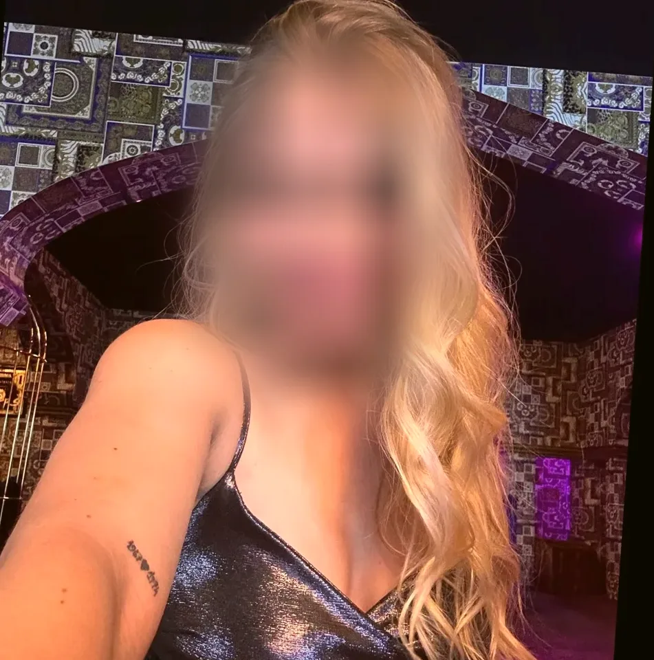 Iris, 24